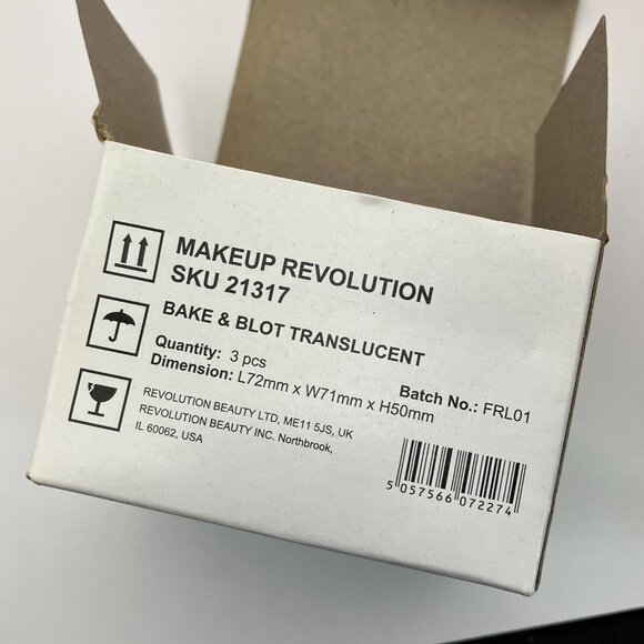 Makeup Revolution Bake & Blot Lace Translucent Setting Powder Pack of 3 - Picture 2 of 4
